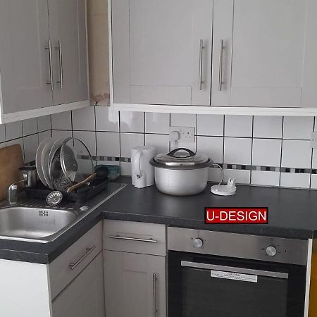 Top Apartment - 1 Bedroom House In Leagrave, Luton With Free Parking Extérieur photo