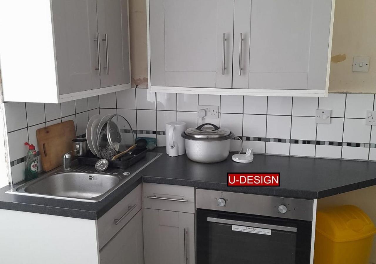 Top Apartment - 1 Bedroom House In Leagrave, Luton With Free Parking Extérieur photo