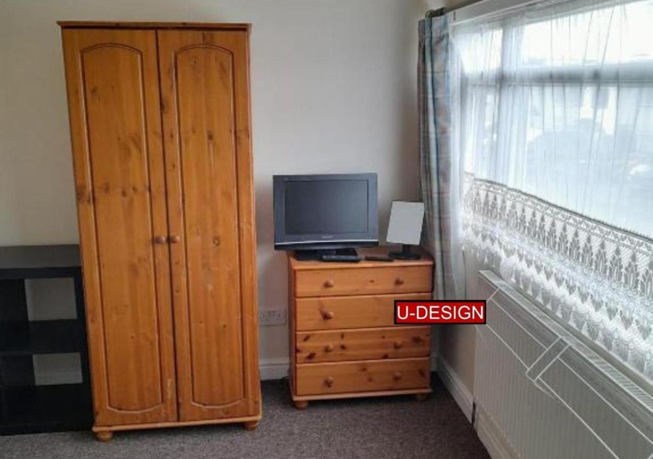 Top Apartment - 1 Bedroom House In Leagrave, Luton With Free Parking Extérieur photo